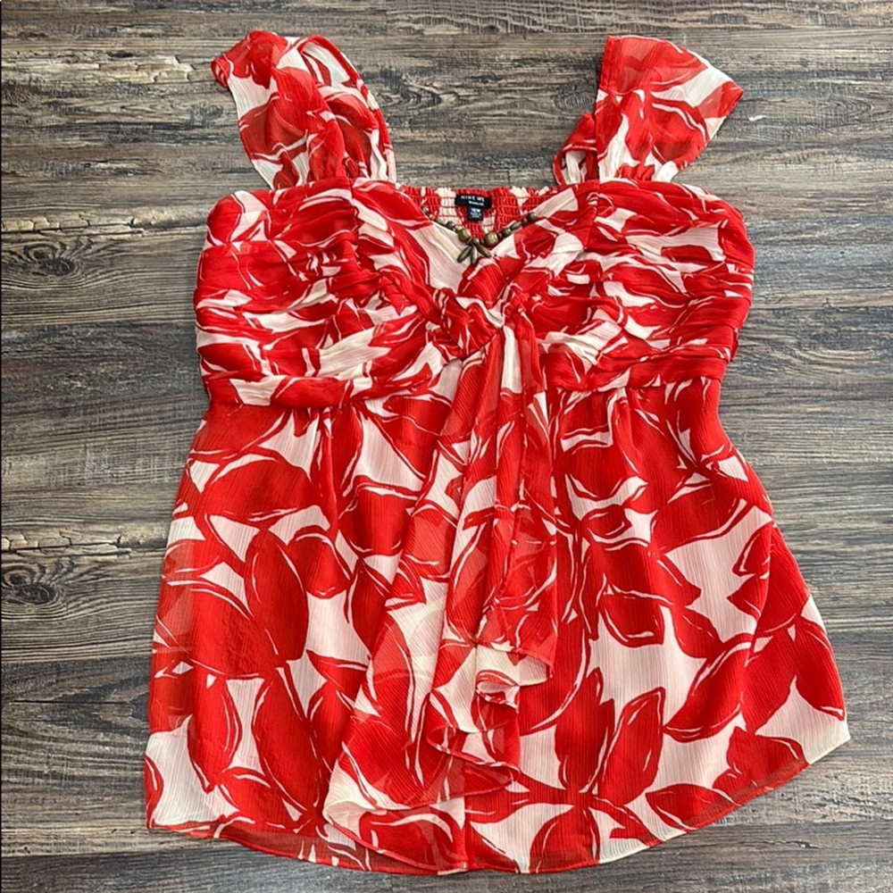 🔴SOLD🔴 Nine West Floral Top